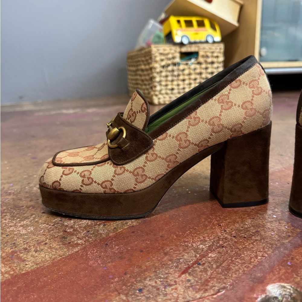 Gucci Women's Brown and Tan Heels - Picture 5 of 9
